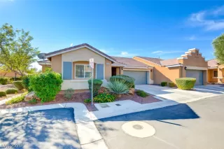 Photo #2: 2345961 Listing