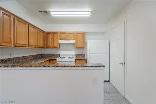 Photo #1: 2345967 Listing