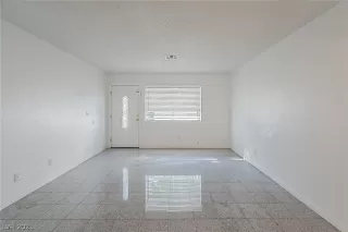 Photo #2: 2345967 Listing