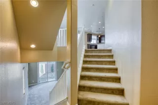 Photo #4: 2345985 Listing