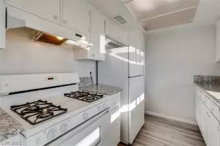 Photo #6: 2346013 Listing