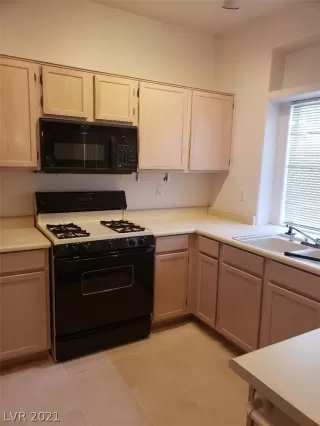 Photo #1: 2346018 Listing 