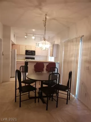 Photo #3: 2346018 Listing 