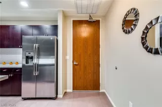 Photo #6: 2346033 Listing