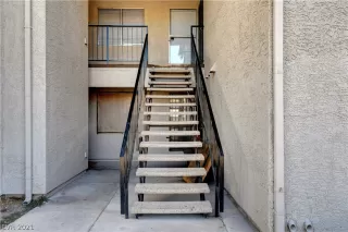 Photo #3: 2346069 Listing 