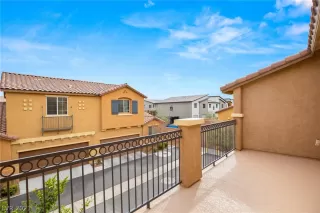 Photo #4: 2346116 Listing