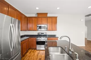 Photo #6: 2346116 Listing