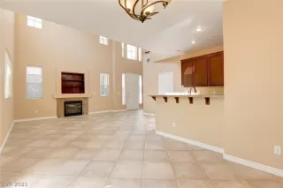 Photo #5: 2346149 Listing 