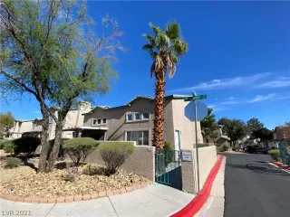 Photo #3: 2346191 Listing 