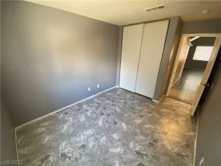 Photo #5: 2346191 Listing 