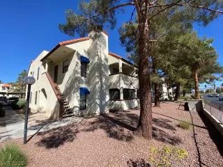 Photo #2: 2346198 Listing