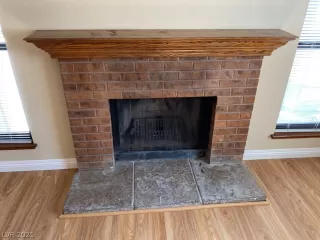 Photo #4: 2346198 Listing