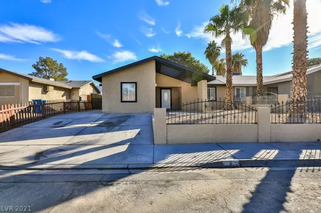 MLS: 2346250 Condo For Sale