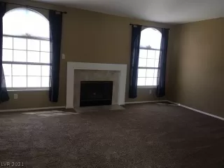 Photo #2: 2346293 Listing 