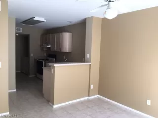 Photo #4: 2346293 Listing 