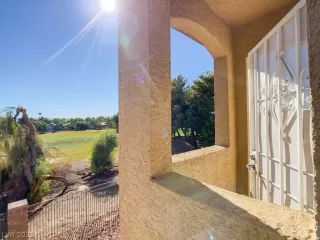 Photo #3: 2346297 Listing