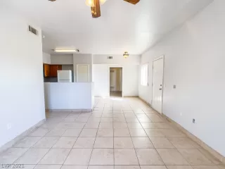 Photo #4: 2346297 Listing