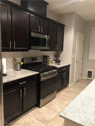 Photo #1: 2346310 Listing 