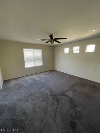 Photo #6: 2346310 Listing 