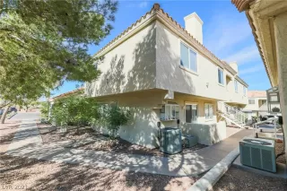 Photo #2: 2346312 Listing 