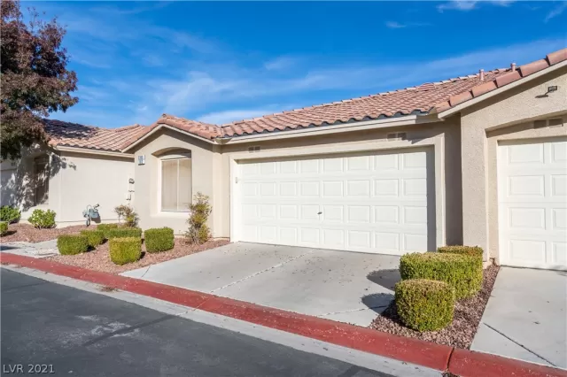 MLS: 2346313 Condo For Sale