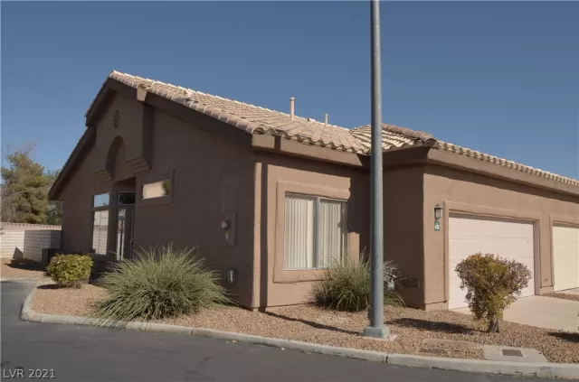 MLS: 2346324 Condo For Sale