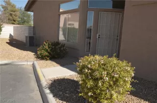 Photo #3: 2346324 Listing