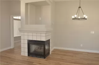 Photo #6: 2346324 Listing