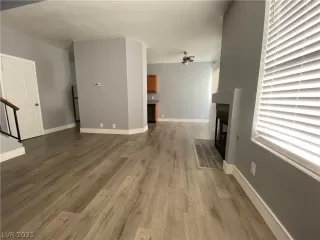 Photo #3: 2346327 Listing