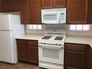 Photo #6: 2346347 Listing 