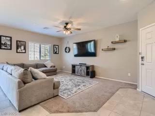 Photo #2: 2346351 Listing