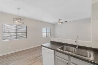 Photo #3: 2346384 Listing