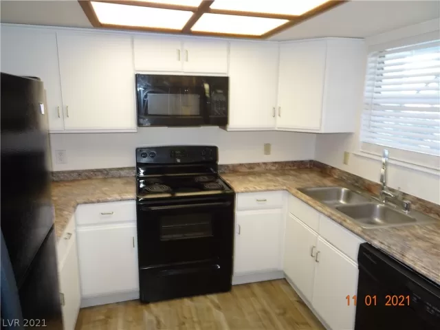 MLS: 2346402 Condo For Sale