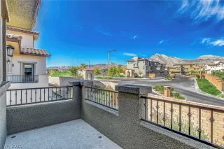 Photo #1: 2346403 Listing 