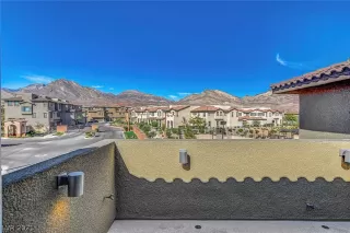 Photo #2: 2346403 Listing 