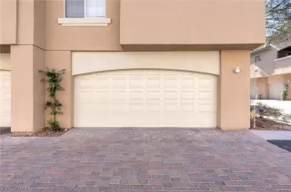 Photo #1: 2346419 Listing