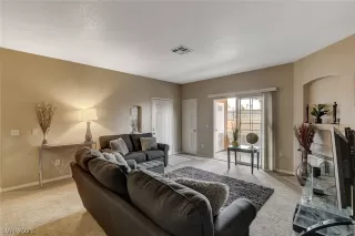 Photo #5: 2346424 Listing 