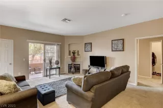 Photo #6: 2346424 Listing 