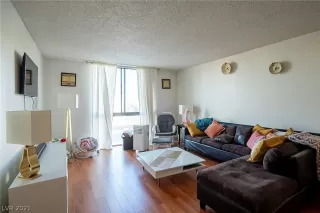 Photo #5: 2346445 Listing 