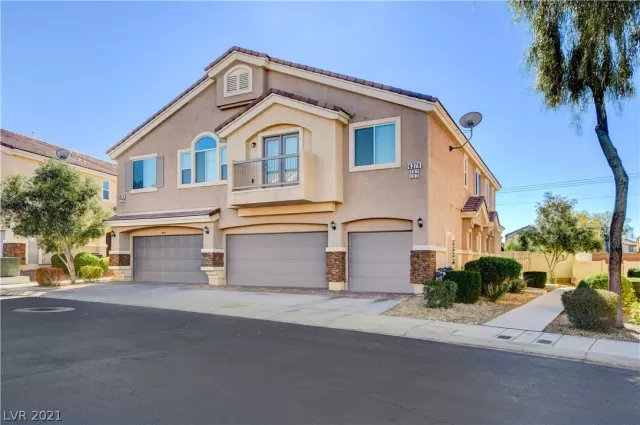 MLS: 2346464 Condo For Sale