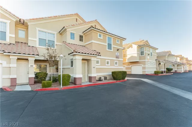 MLS: 2346480 Condo For Sale