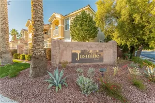 Photo #5: 2346480 Listing 