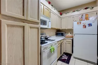 Photo #6: 2346504 Listing