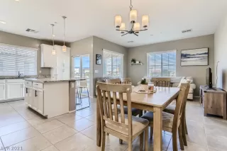 Photo #3: 2346517 Listing