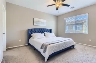 Photo #4: 2346517 Listing