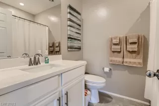 Photo #5: 2346517 Listing