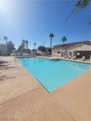 Photo #3: 2346561 Listing