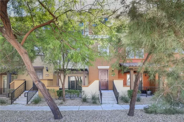 MLS: 2346566 Condo For Sale