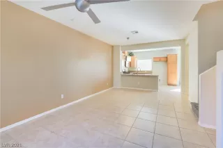 Photo #4: 2346566 Listing