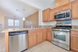 Photo #6: 2346566 Listing